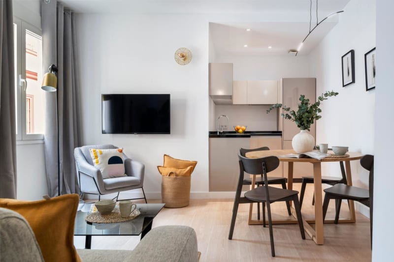 Suites Maestranza Santas Patronas - Balcón 3 1